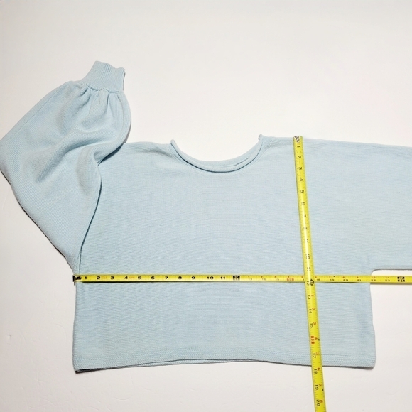 Mint Vanilla Pale Blue Cropped Knit Sweater (L) - Picture 8 of 9